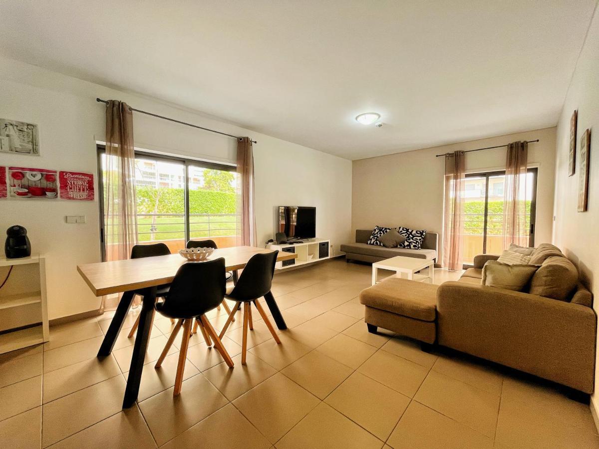 Awesome Apartment In Praia Da Rocha ポルティマン エクステリア 写真