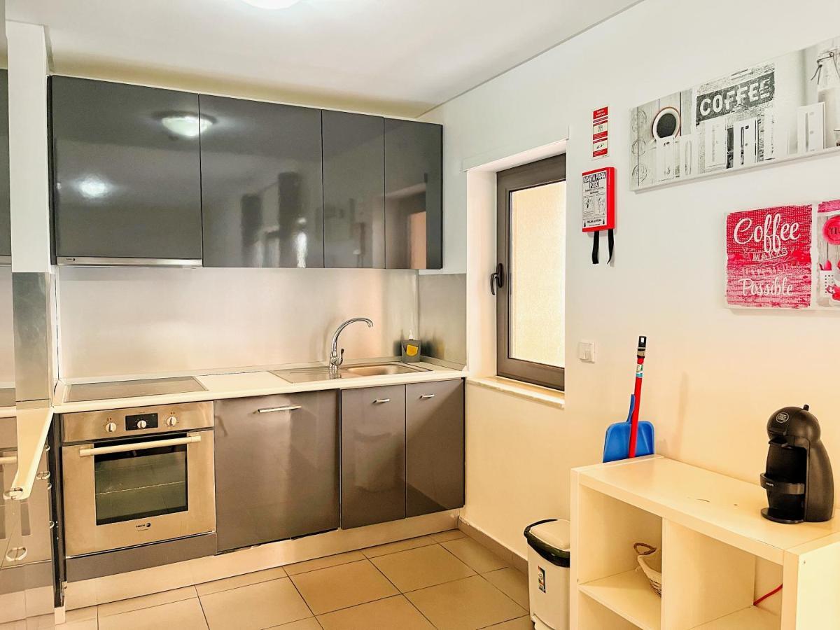 Awesome Apartment In Praia Da Rocha ポルティマン エクステリア 写真