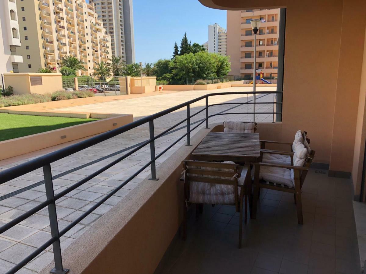 Awesome Apartment In Praia Da Rocha ポルティマン エクステリア 写真